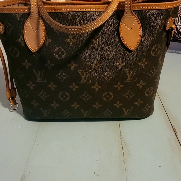 SOLD Authentic Louis Vuitton Neverfull PM - Picture 8 of 16